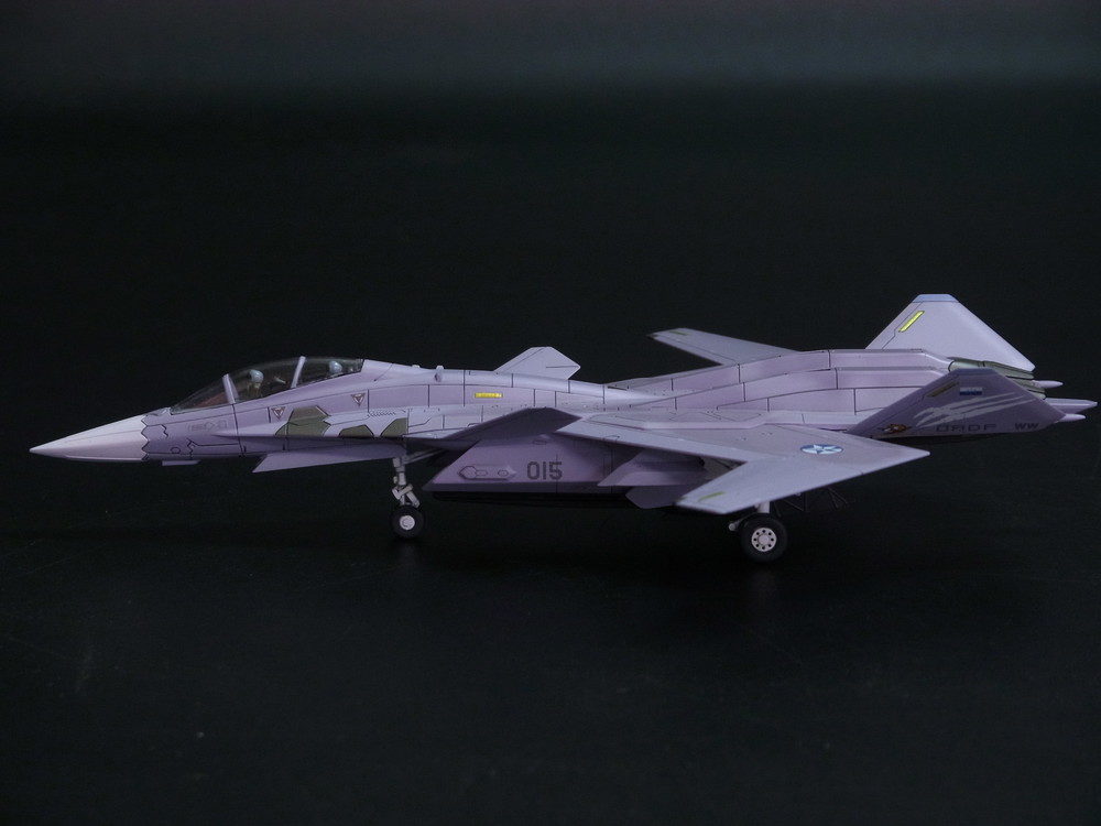 製作代行紹介「コトブキヤ 1/144 エースコンバット X-02S (For