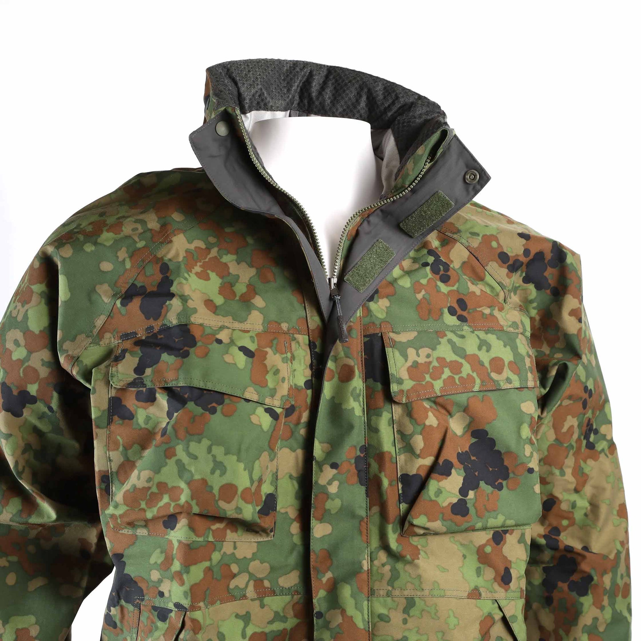 mont－bell GORE－TEX カモワッチレインスーツ – SPT PRO