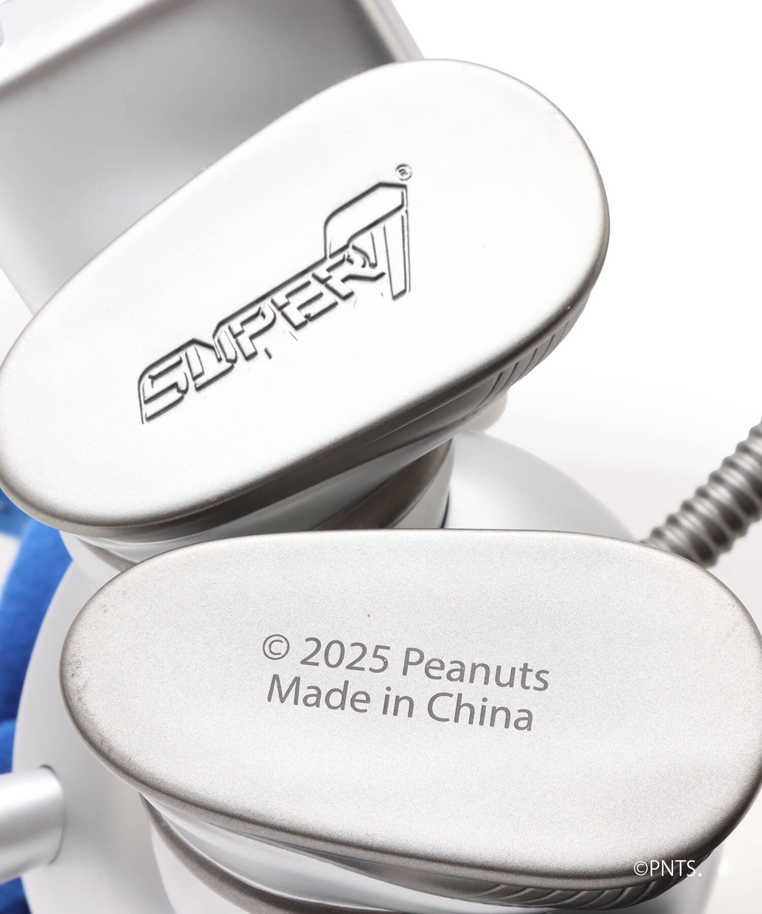 atmos」の世界的人気キャラクター「スヌーピー」のatmos別注カラー