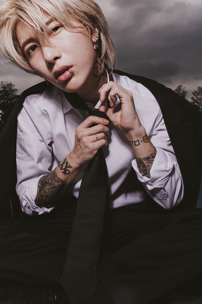 元レペゼンフォックスのDJまるが初の単独書籍発売へ！セクシー際立つ