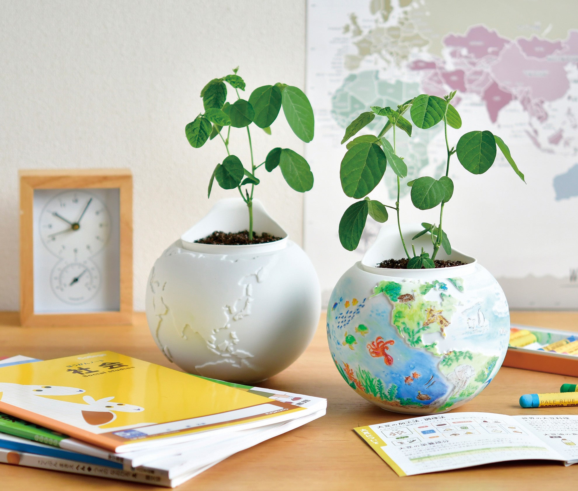 瀬戸焼職人たちの手仕事］陶器製の地球で大豆を育て、世界の食糧問題を