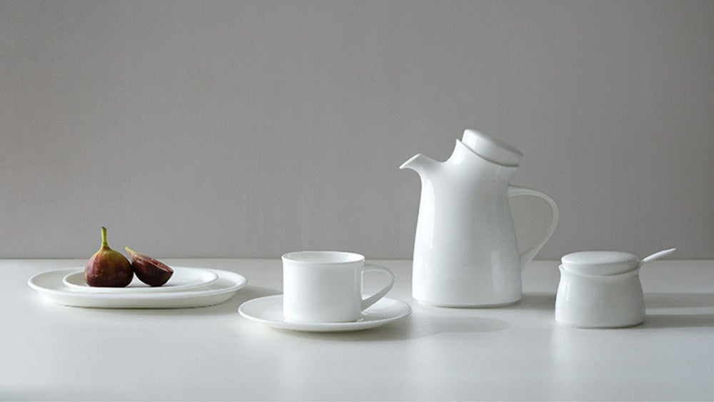 約半世紀の時を経て、陶芸家 會田雄亮のミッドセンチュリーな名作食器