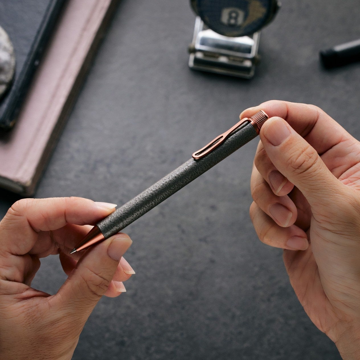 かく」喜びを届ける筆記具開発ラボより「SAKURA craft_lab 010」を新