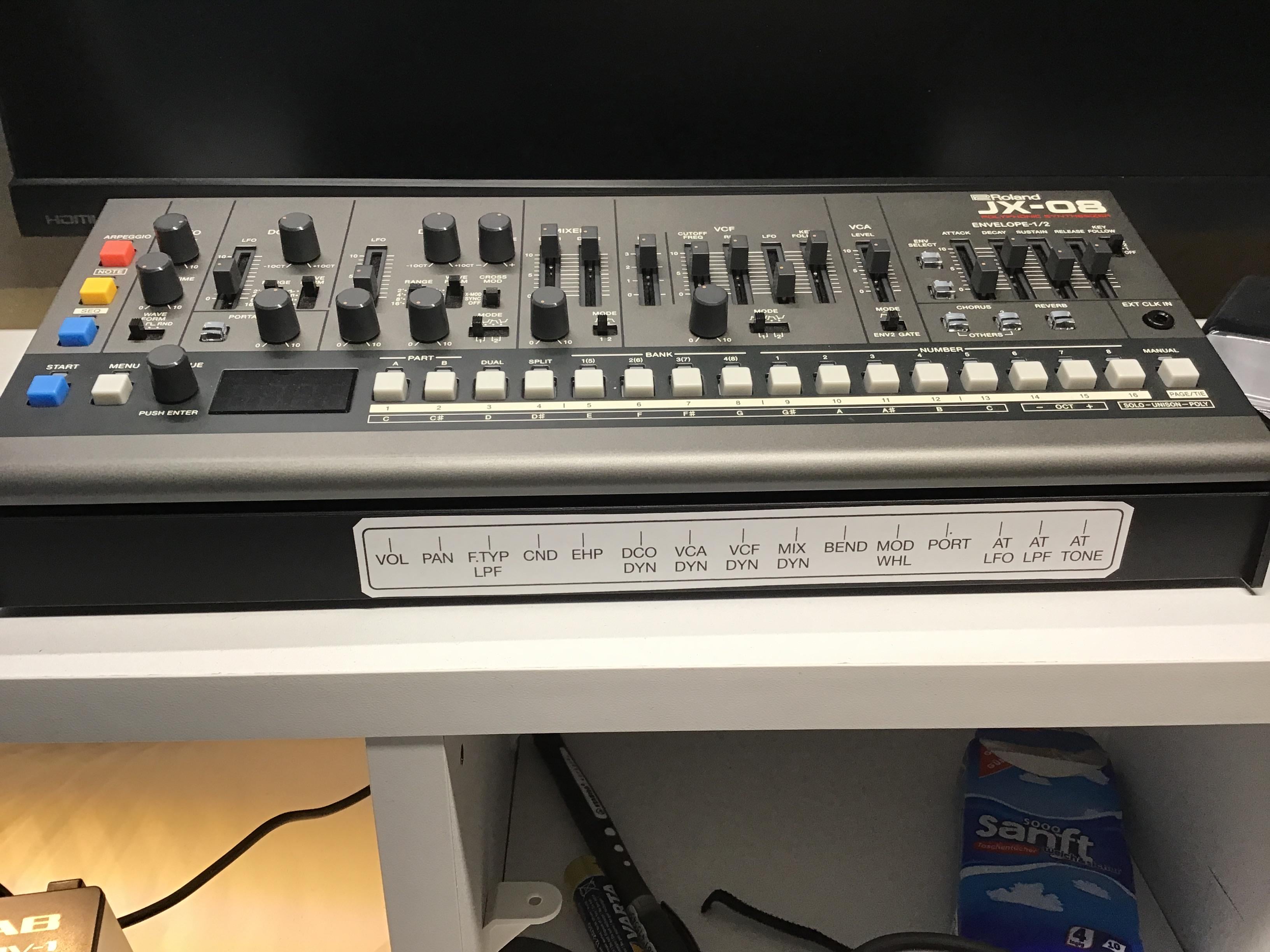 Roland jx-08 今日届く！何かコツとか裏技とかアドバイスある人いる