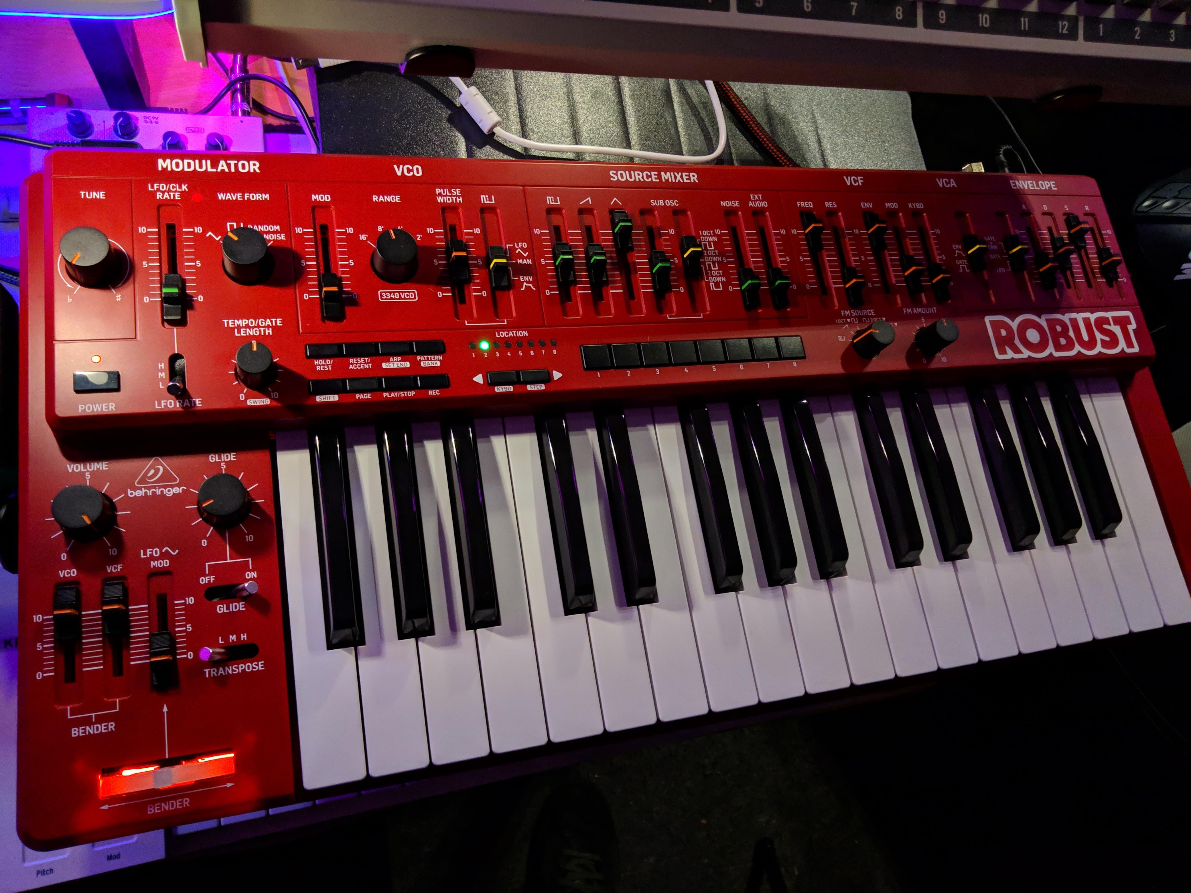 これ、あっという間に一番のお気に入りになりそう。Behringer MS-1