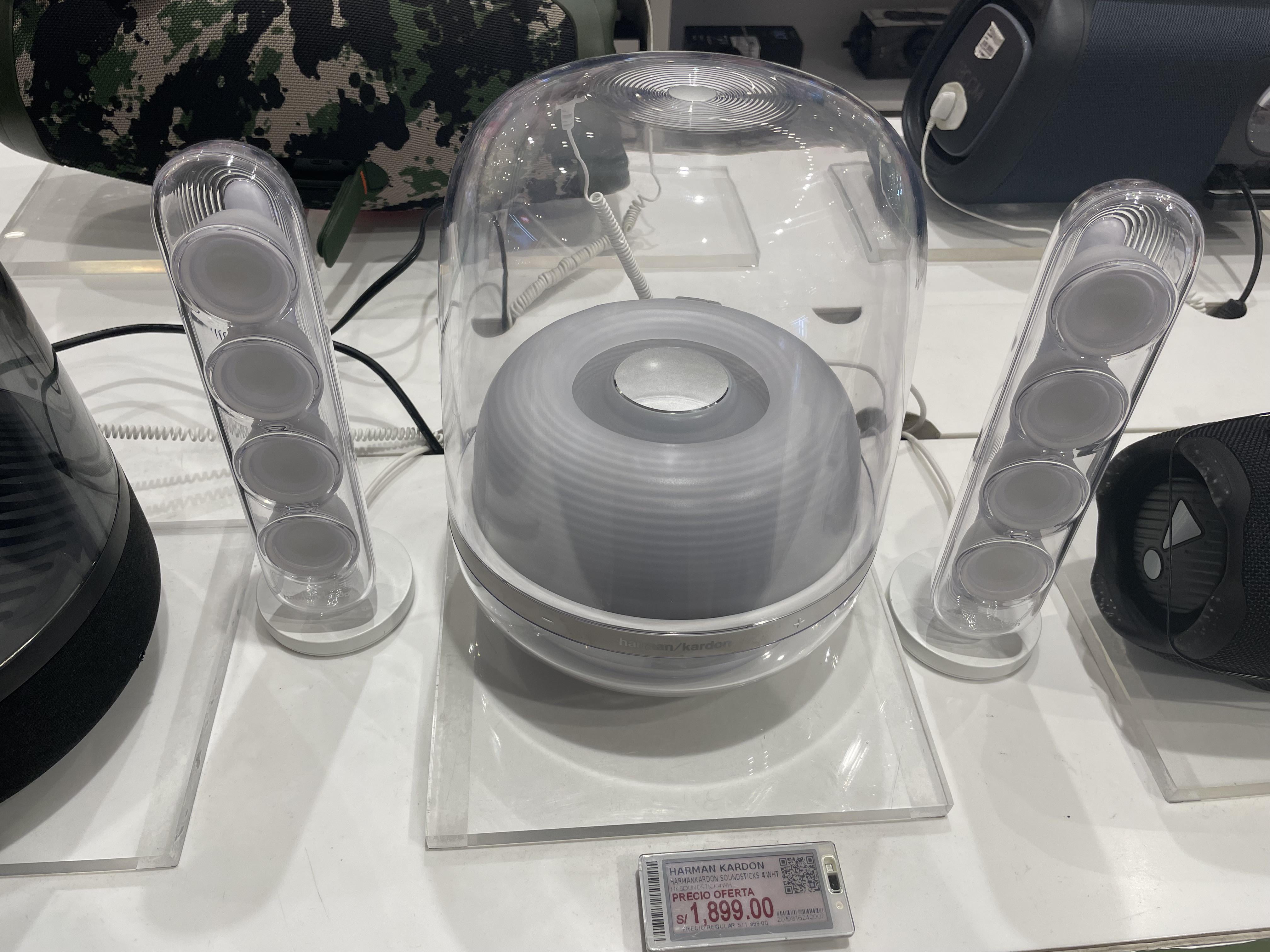 これ、めっちゃイイね！HARMAN KARDON Soundsticks 4 WHT : r/audiophile