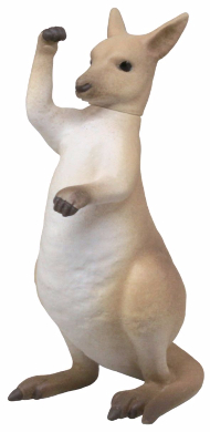 あれは……完全勝利したスローロリスくん！？ 動物たちがこぶしを掲げた