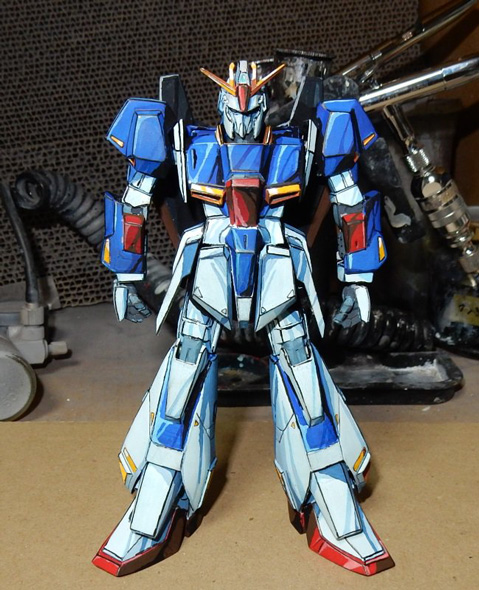 プラモなのに二次元にしか見えない!? アニメ塗りの「Zガンダム」が