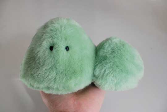 ちょっと変わった「山のぬいぐるみ」がかわいくて癒やされる