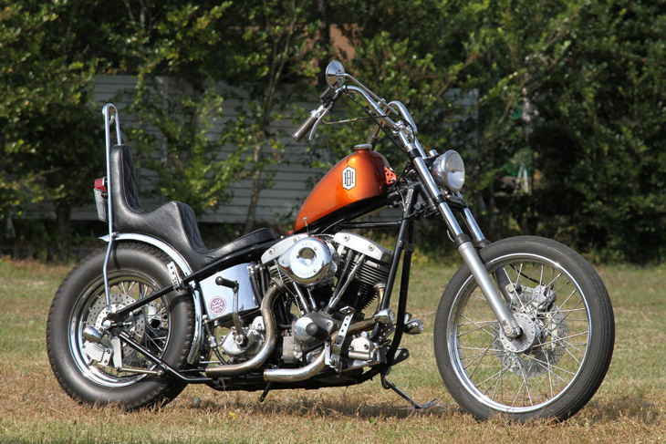 オレンジ色のスポタンが効いたビンテージルックなチョッパー 【PRIMARY