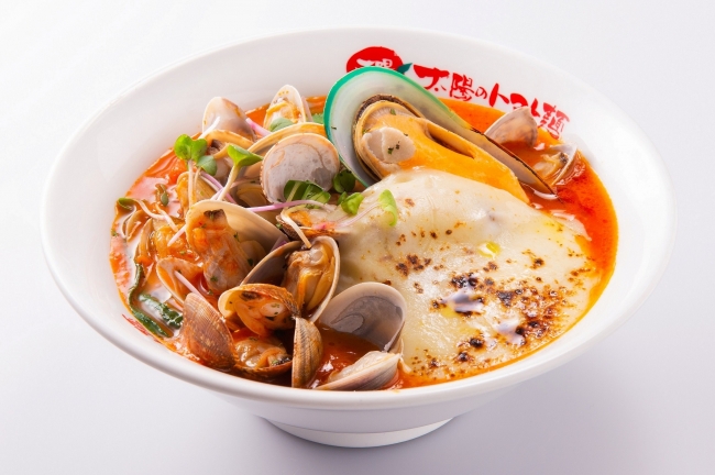 太陽のトマト麺」×「ラーメン大好き小泉さん」～コラボキャンペーン