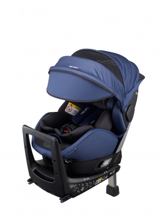 レカロからヨーロッパの最新安全基準UN-R129 をクリアした、新生児から