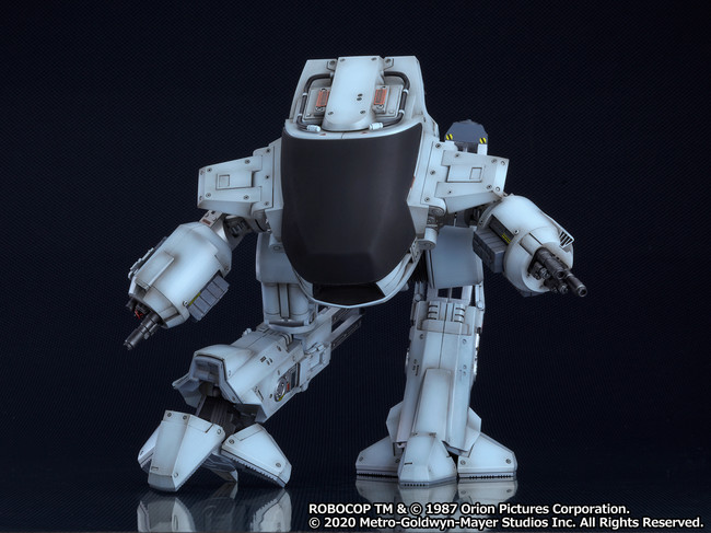 圧倒的クオリティで再現！合金フィギュア「ロボコップ」とプラスチック