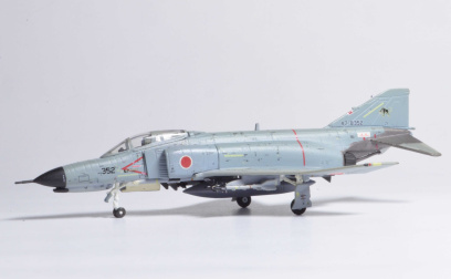 1/200金属製モデル 航空自衛隊 F-4EJ改 第8飛行隊 - 蒼空の昴SHOWCASE