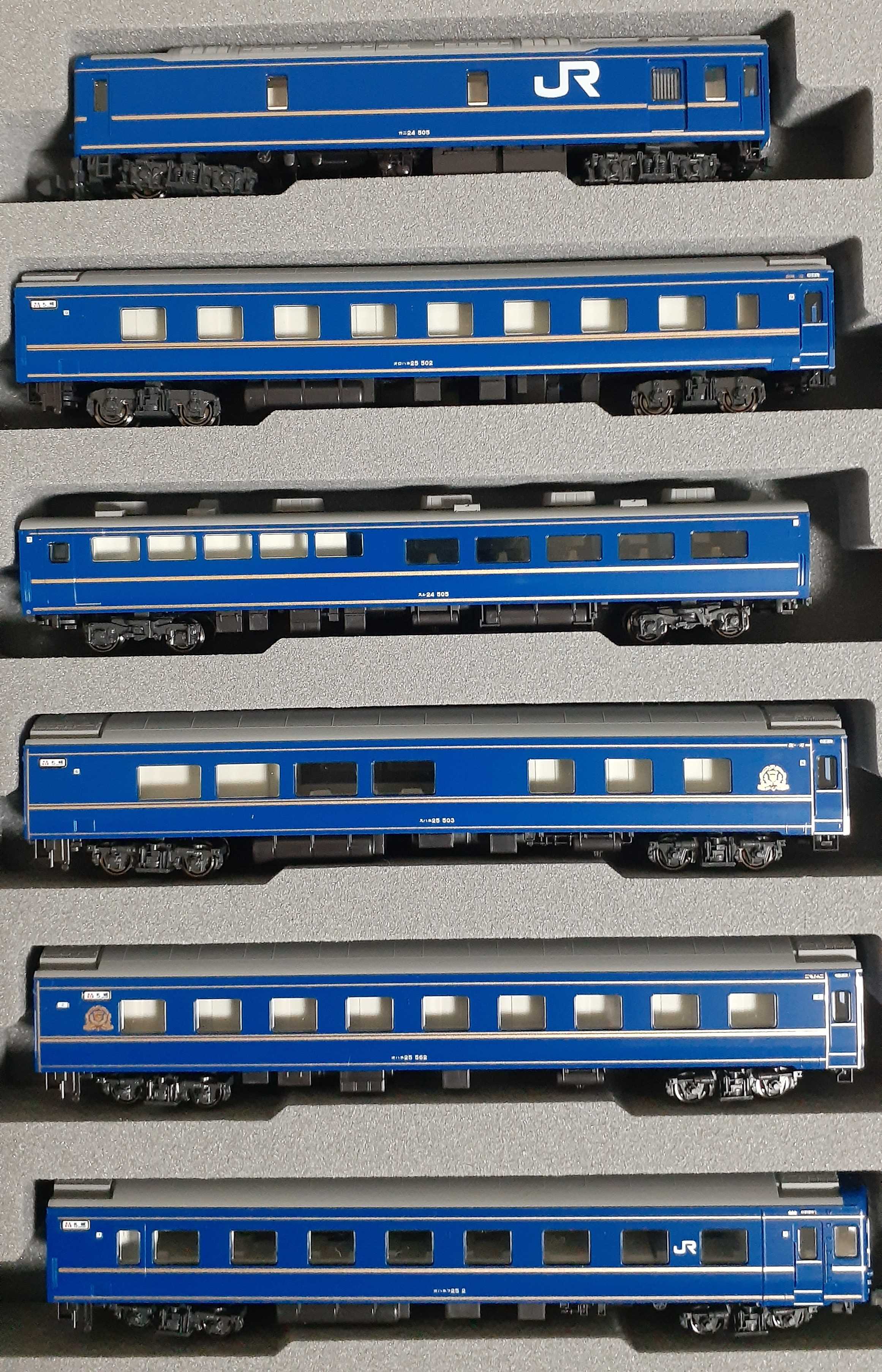 KATO 10-831/10-832 北斗星 デラックス編成 🔴入線 Kato 10-831/832 24系