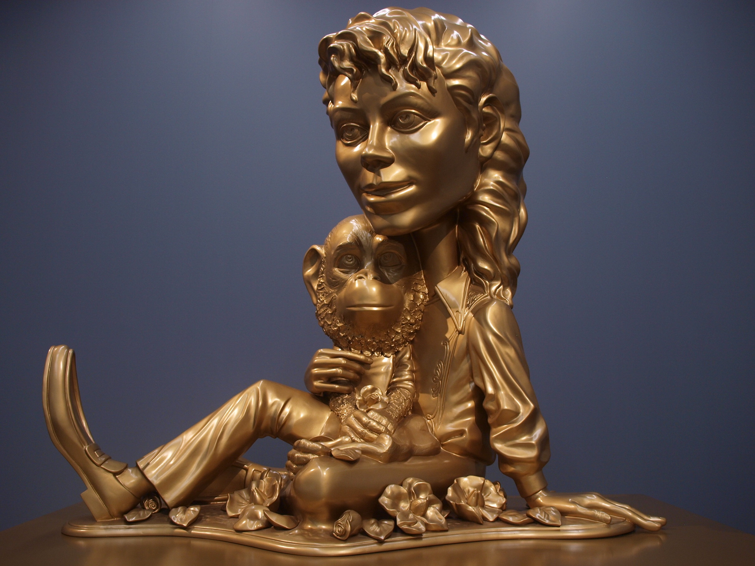 Jeff Koons controversial sculpture of Michael Jackson & bubbles