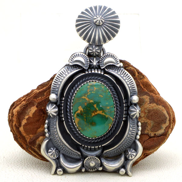 ピュアドール / ナバホ族 ペンダントトップ - インディアンジュエリー -