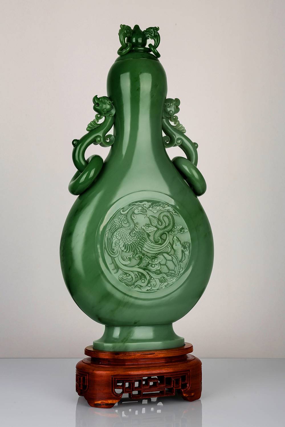 中国 玉石瑪瑙彫刻 盃 ぐい呑 C 9114 中国 玉石瑪瑙彫刻 盃 ぐい呑 C