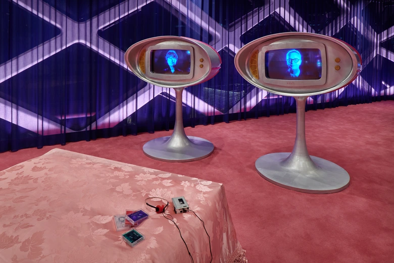 ニコラス・ウィンディング・レフンと小島秀夫、プラダ 青山店で展覧会