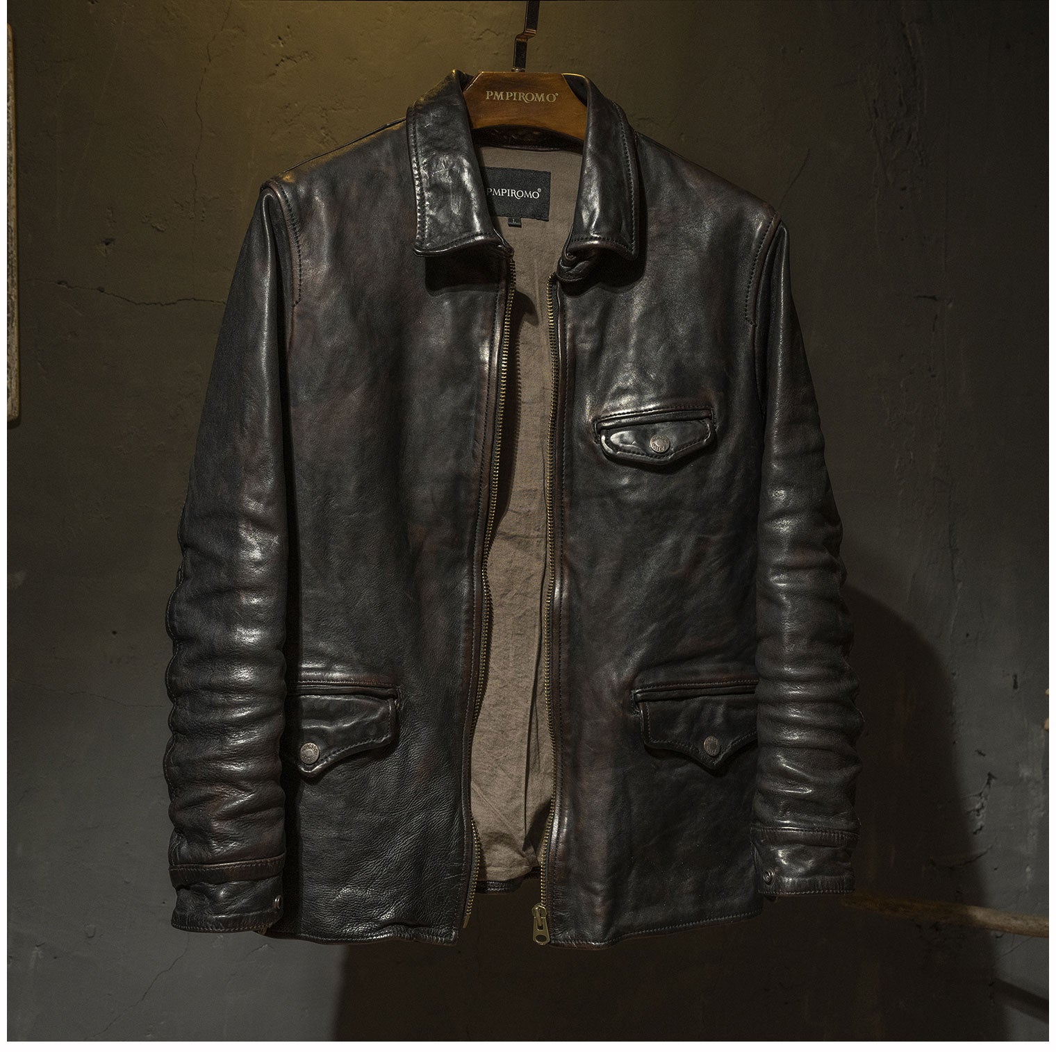 絶妙なヴィンテージ加工◇植物タンニン鞣し茶芯ホースハイドレザー