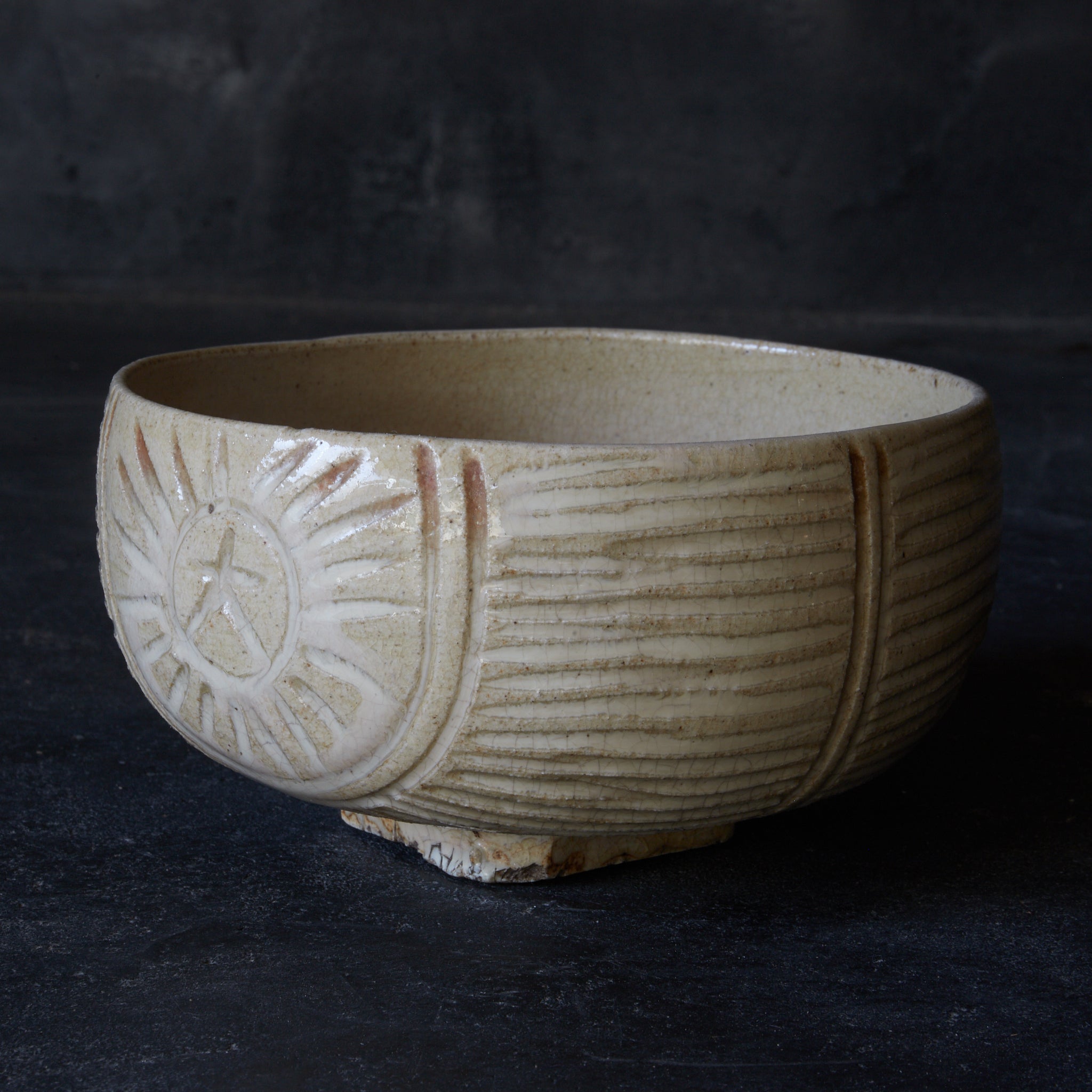 江戸時代 古萩俵手茶碗（1603–1867 CE） | 入蘆花（ロカニイル）