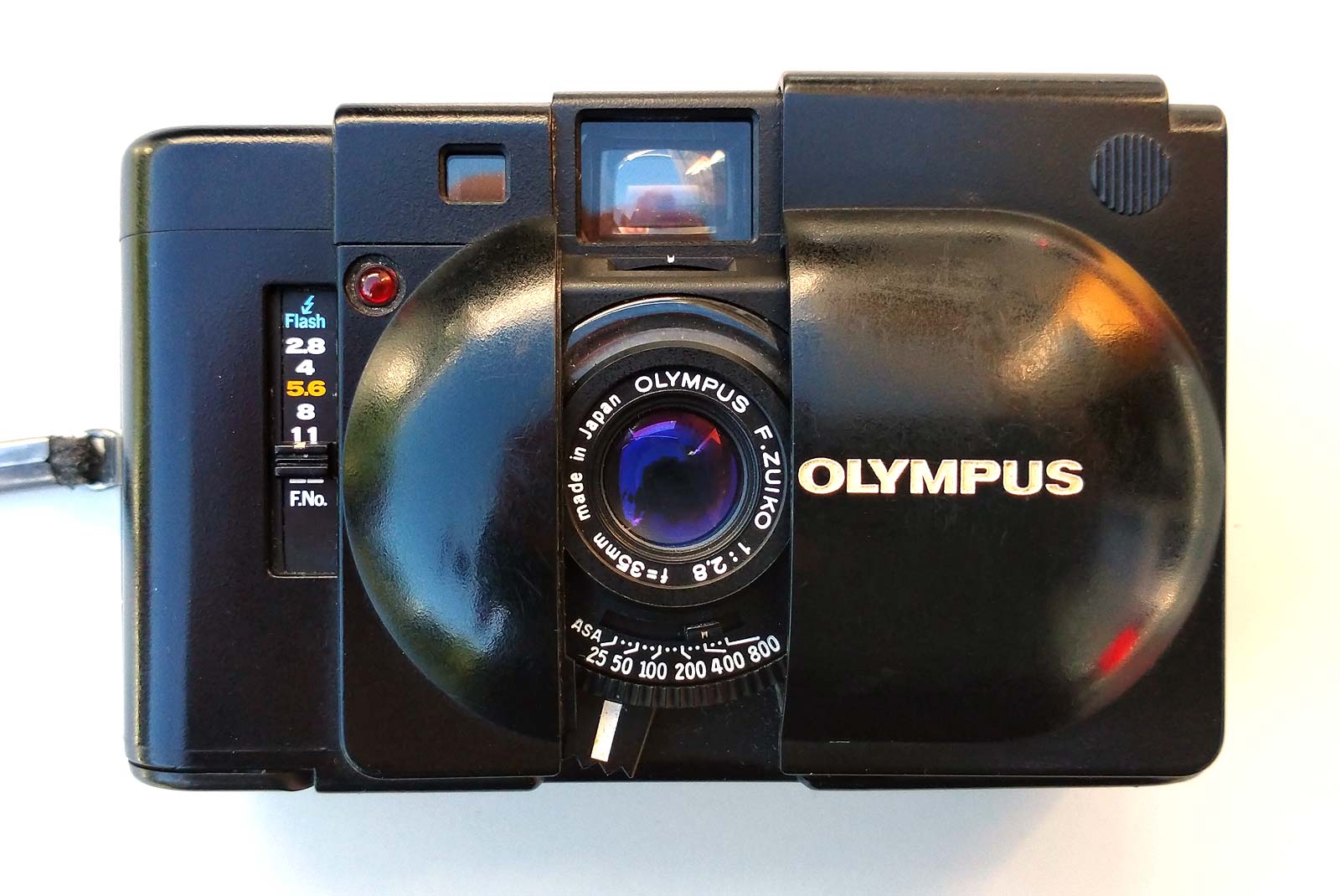 Olympus XA Review - Rangefinder 35mm f2.8 Lens 6 Elements