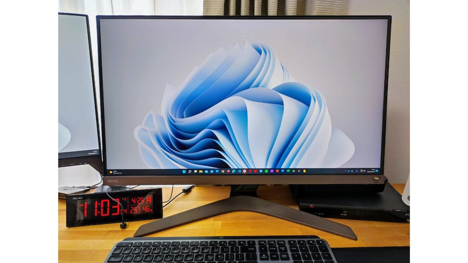 BenQ EW2880U 1ヶ月使用レビュー【多機能4Kモニター】 | 凡才たぬきの物理