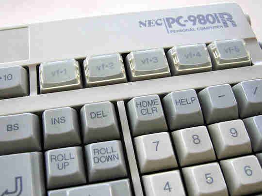 PC-9801RA RDFキーボードを分解する - radioc.dat