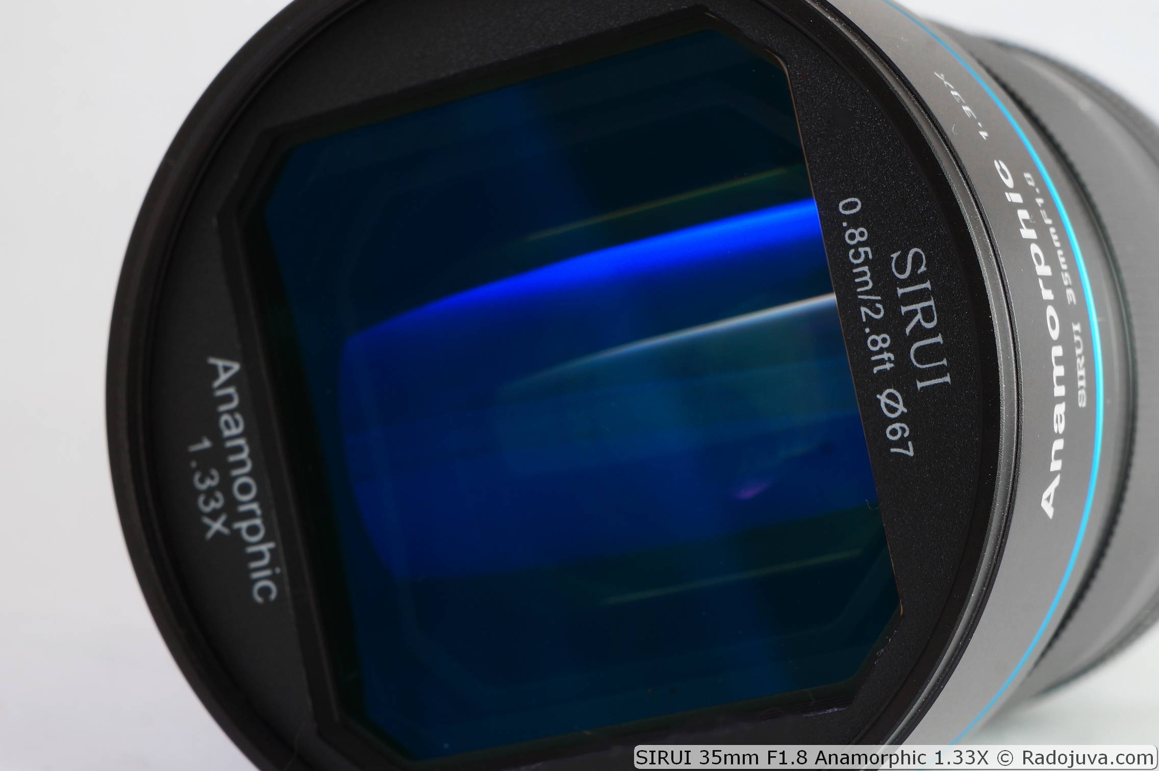 SIRUI 35mm F1.8 Anamorphic 1.33X (APS-C: E, Z, EF-M, X, L, RF +