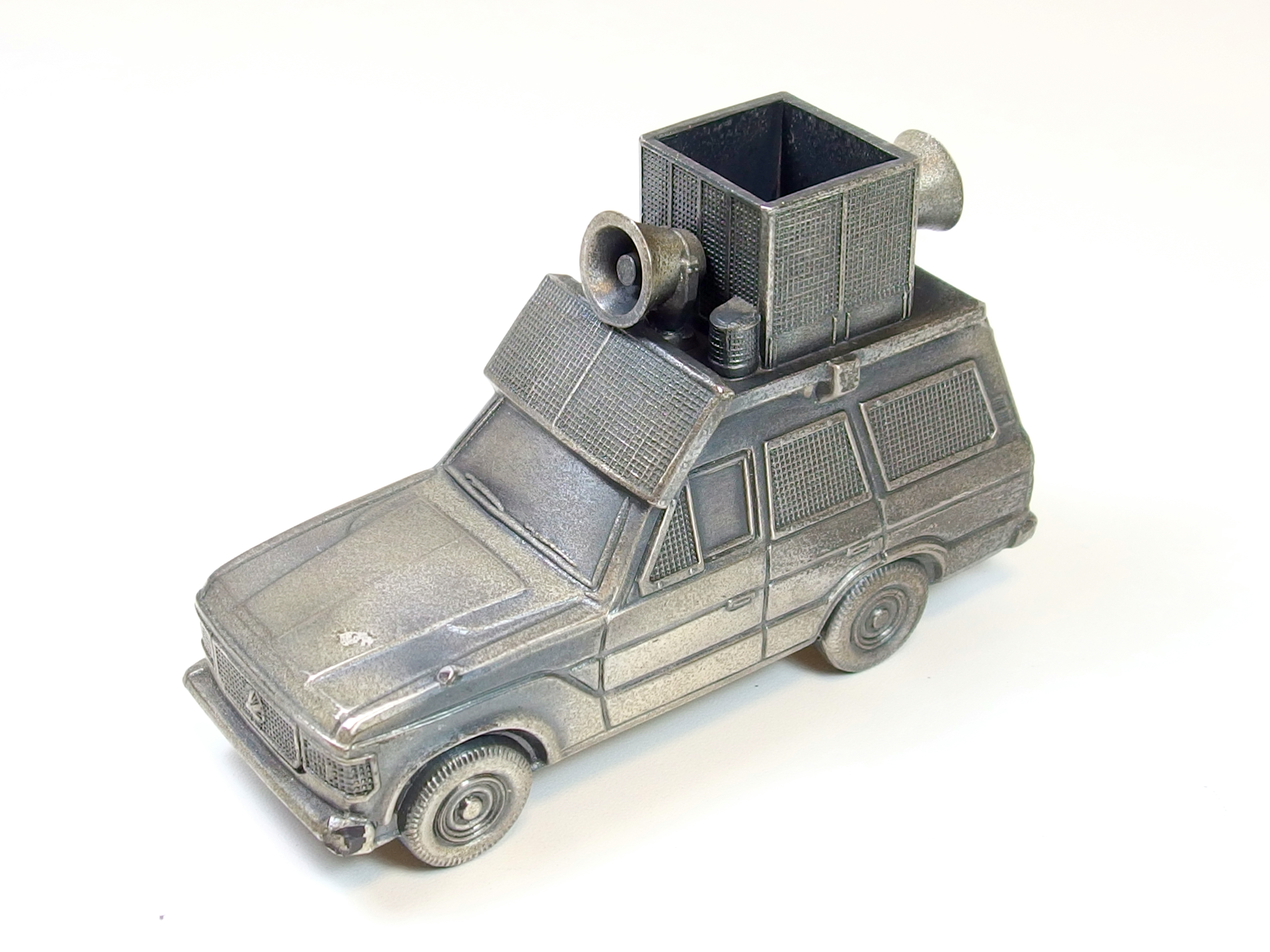 非売品 警察グッズ 警視庁本部庁舎 隊員 放水車 置物☆らくうる中野