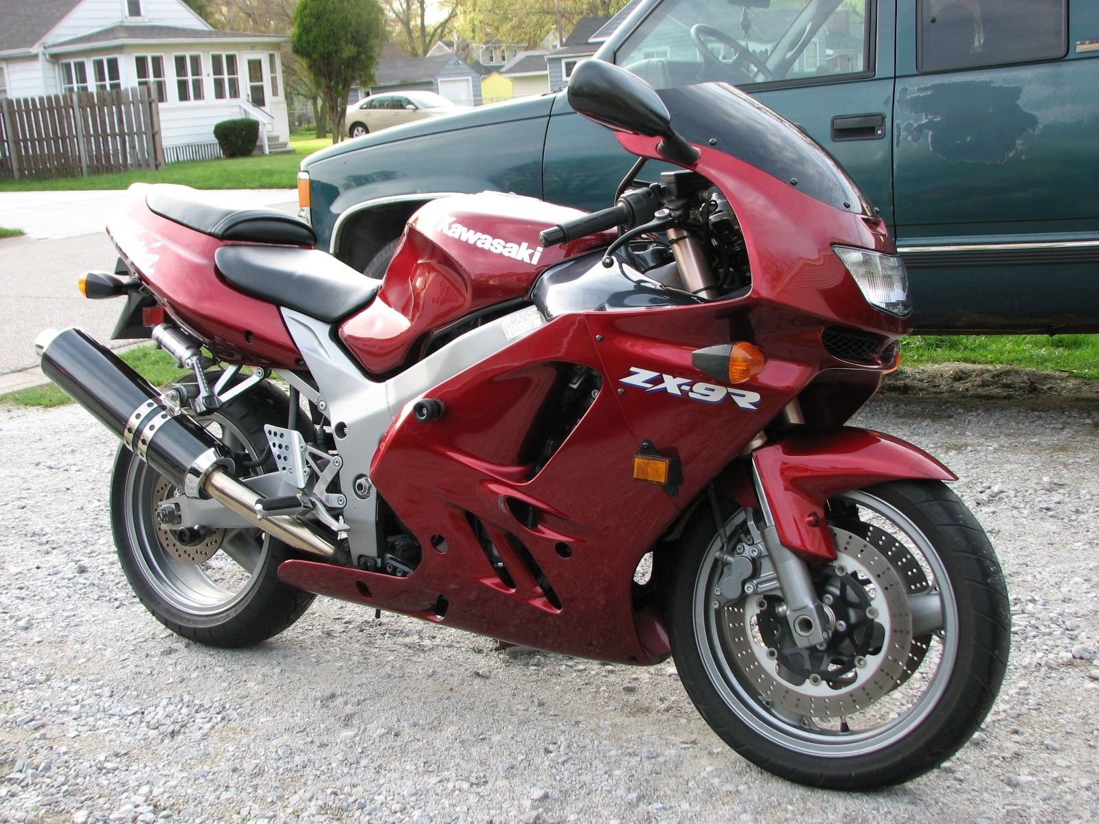 Unloved Zed sled: 1995 Kawasaki ZX9R with 6,813 miles - Rare