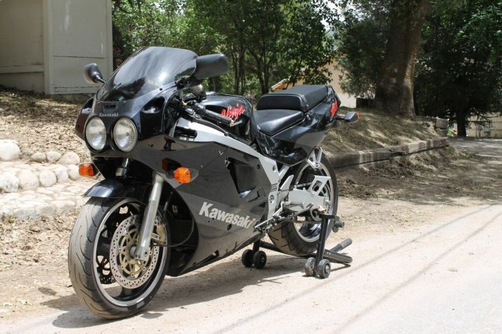 Featured Listing: 1989 Kawasaki ZX-7 - Rare SportBikesForSale