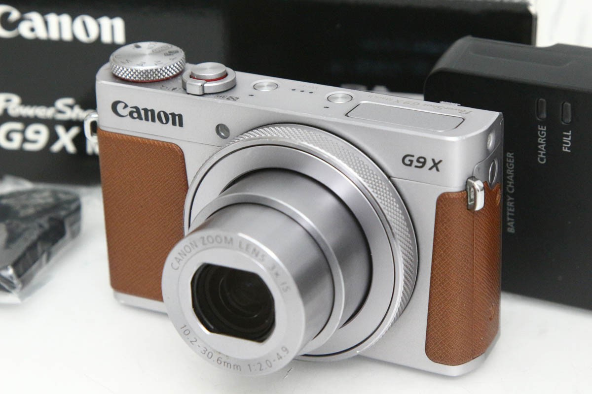 美品 Canon IXY DIGITAL 820 IS デジタルカメラ IXY DIGITAL 820 IS
