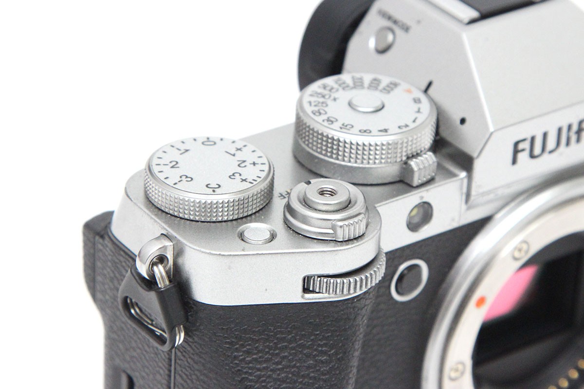 FUJIFILM X-T5 ボディ [シルバー]（センサー清掃済） CA01-P608-2P4