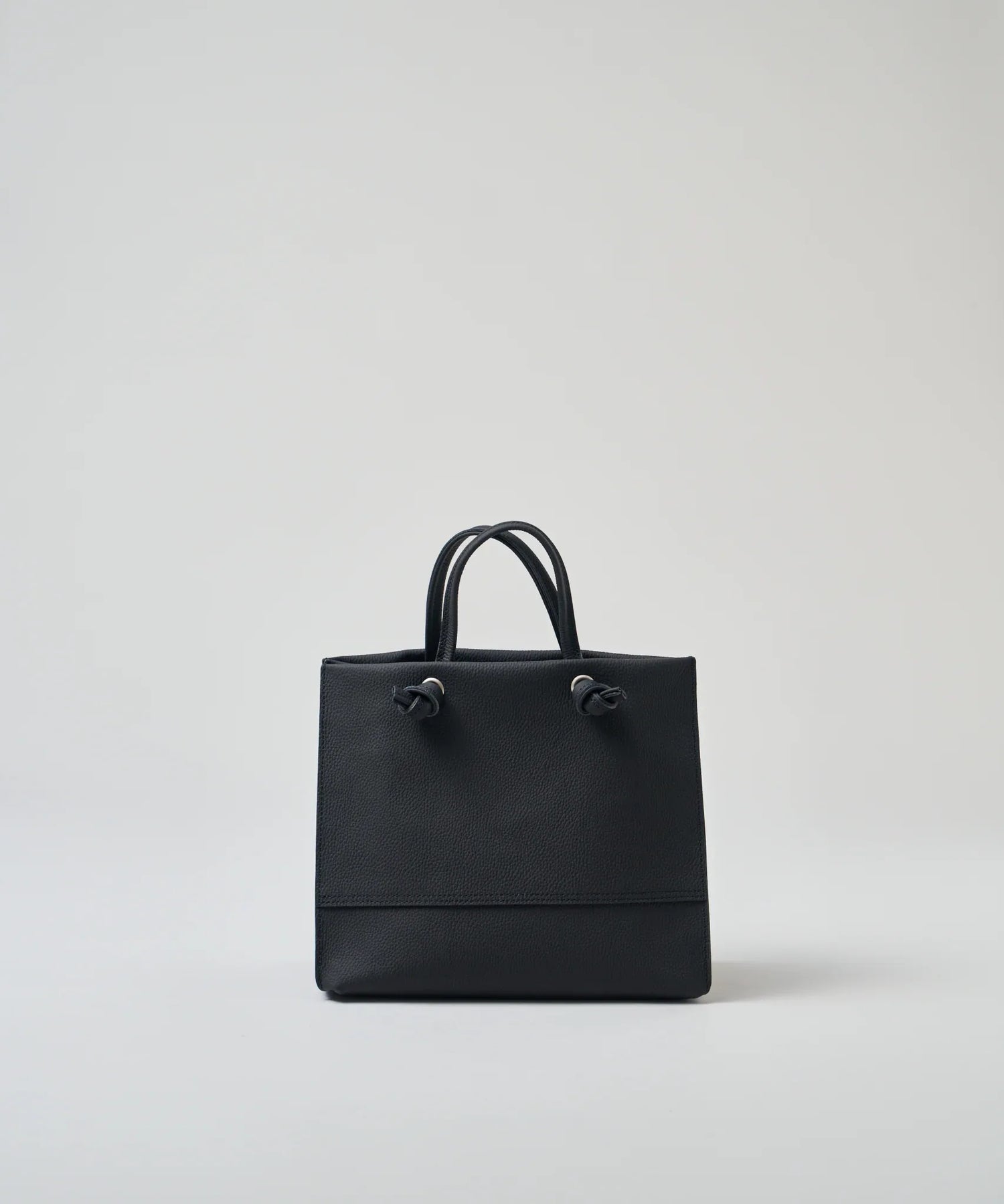 レザーバッグ》シンプルで四角い牛革トートバッグ「ミニショッパー」 – REN