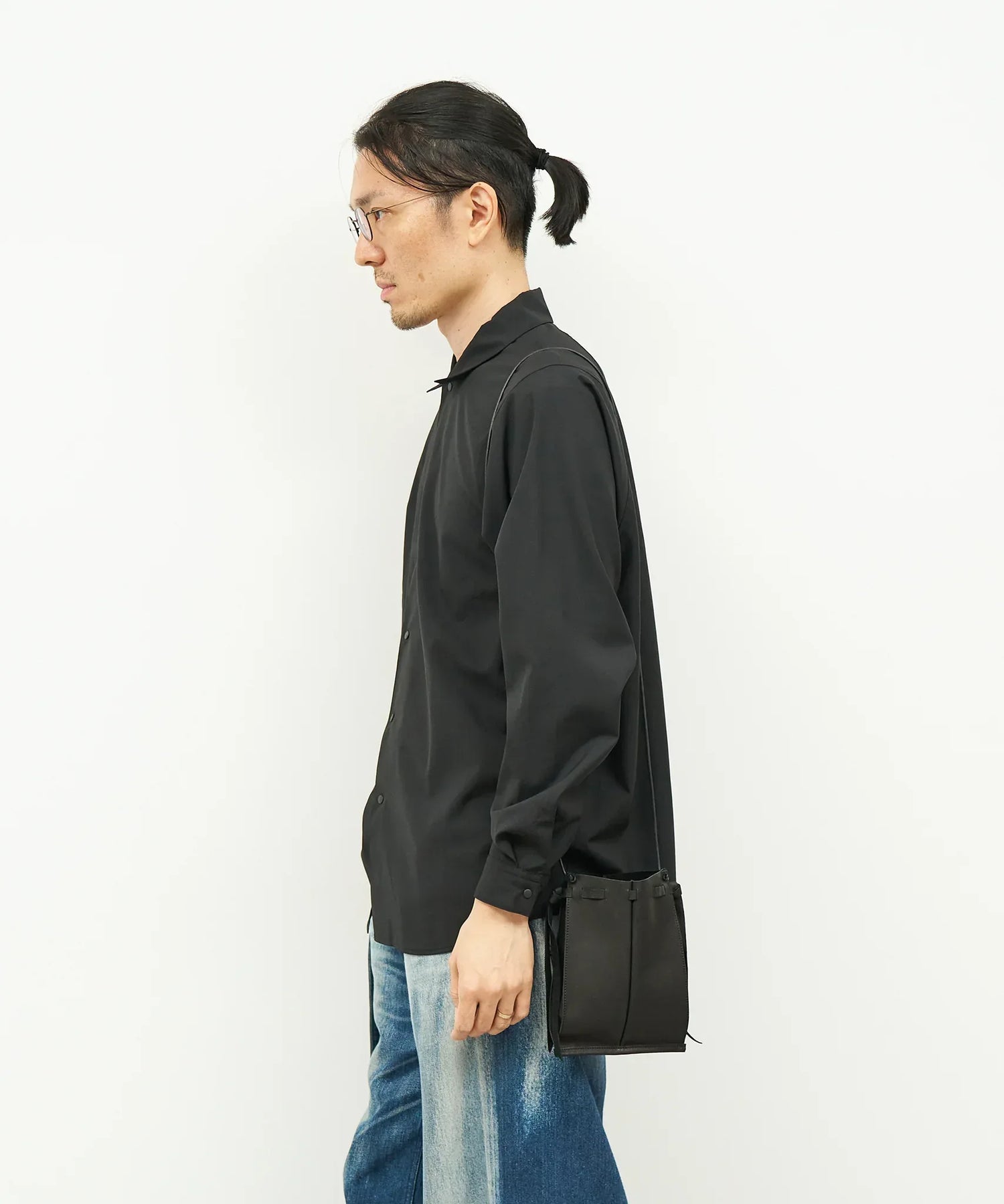 REN】アクセサリー感覚で使える豚革ショルダーバッグ - 小ぶりで男女