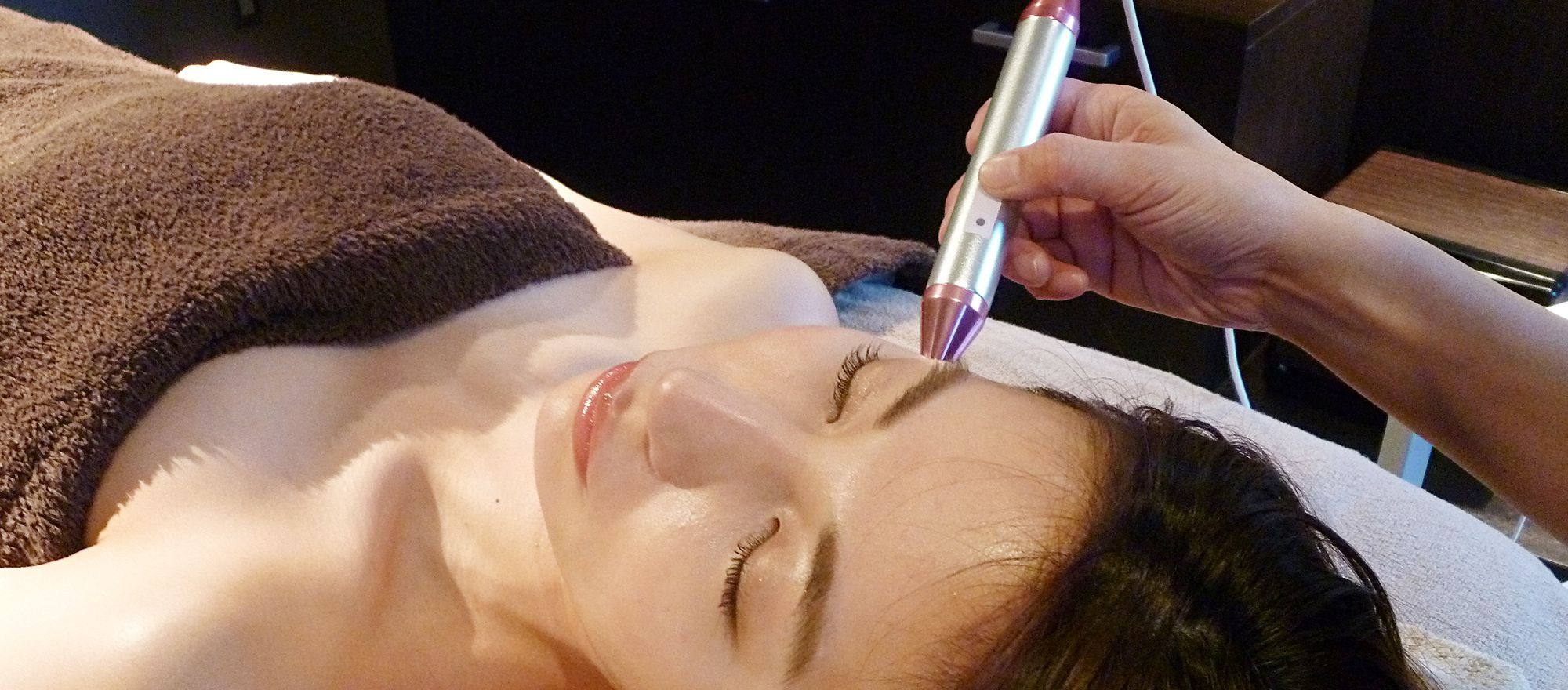 アキュライズ - 純国産の業務用脱毛機 ルネッサンス｜株式会社