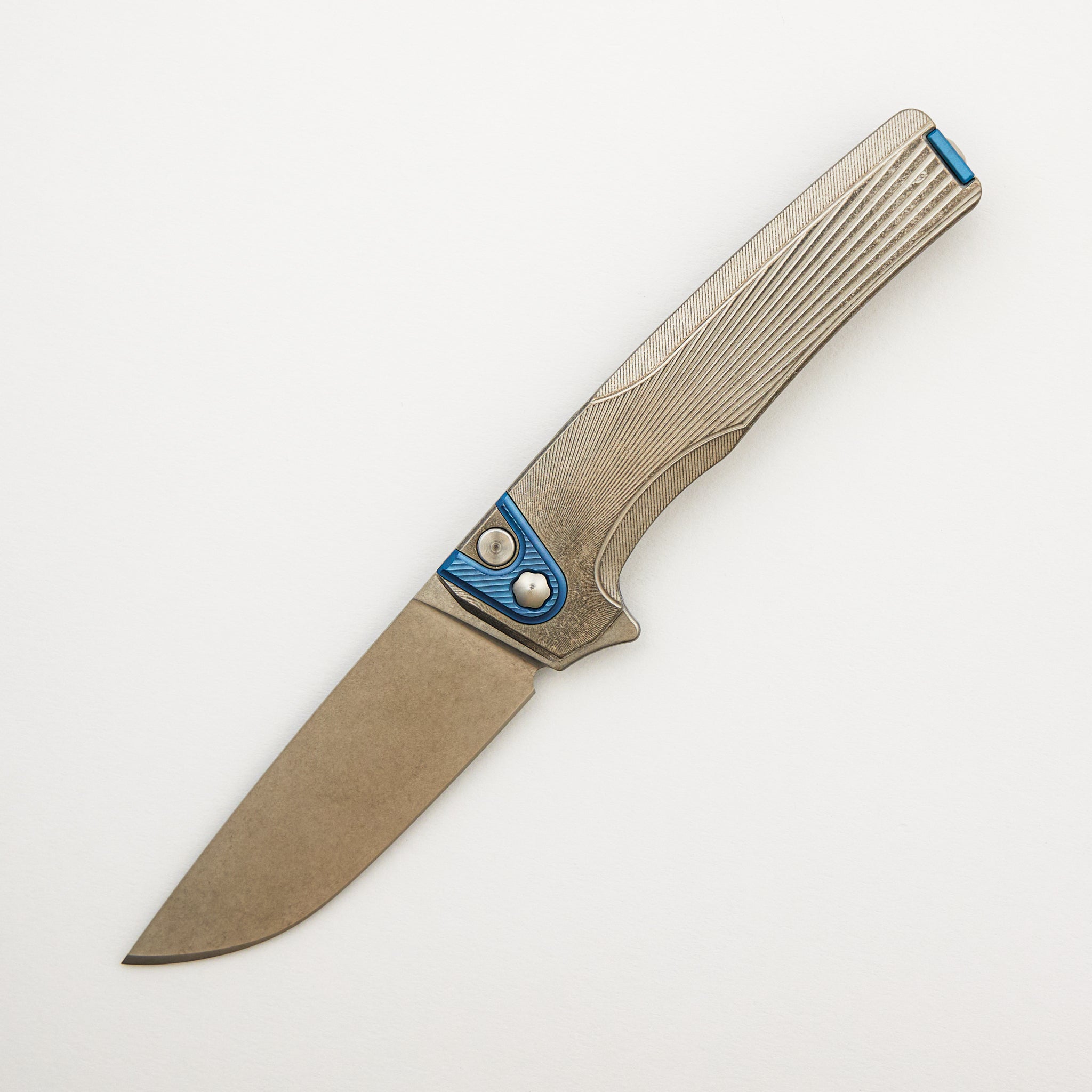 Voodoo - Black PVD/Light Stonewash Ti/Purple Haze Carbon FIber Handle