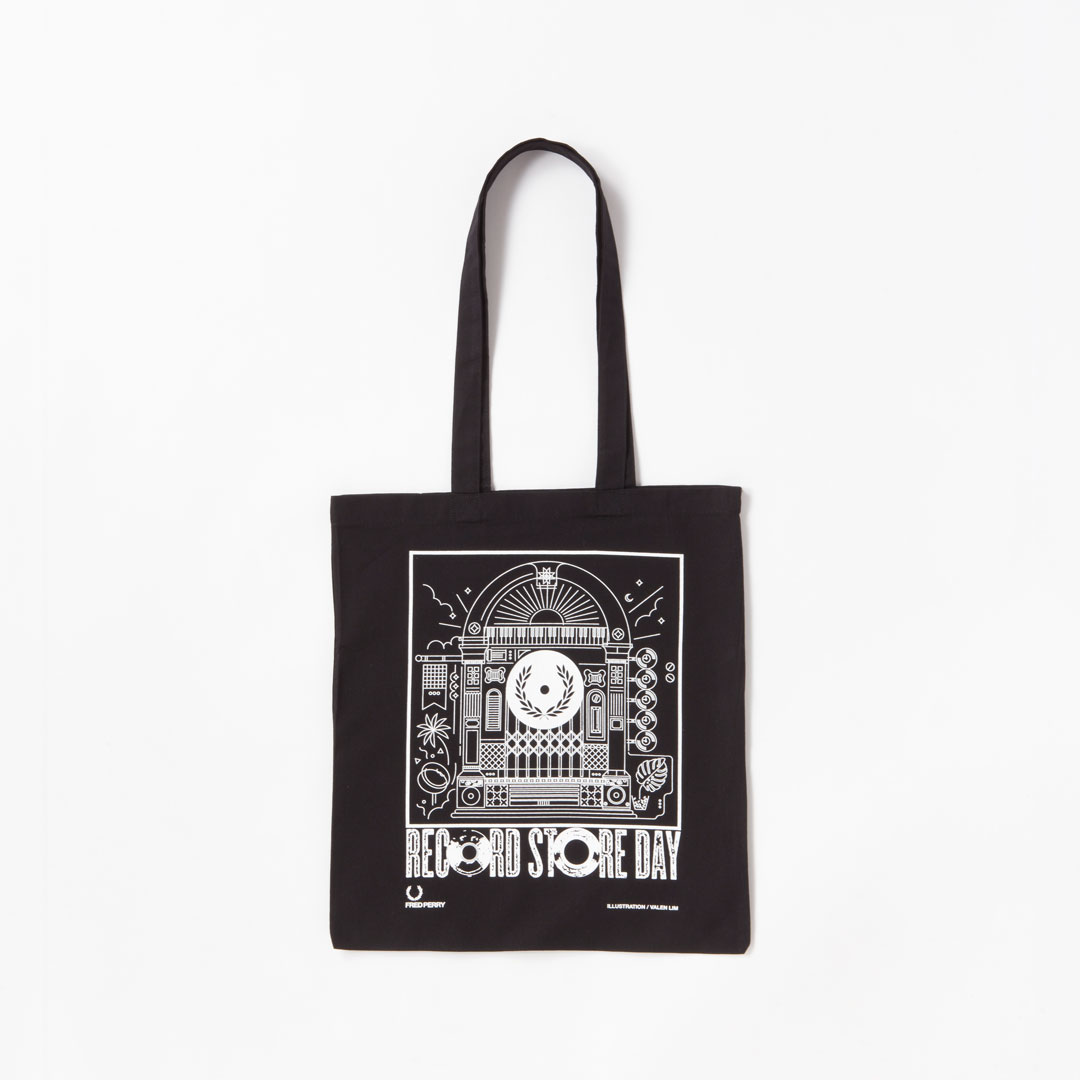 安室奈美恵、直筆サイン入りトートバッグ 安室奈美恵 直筆サイン入り