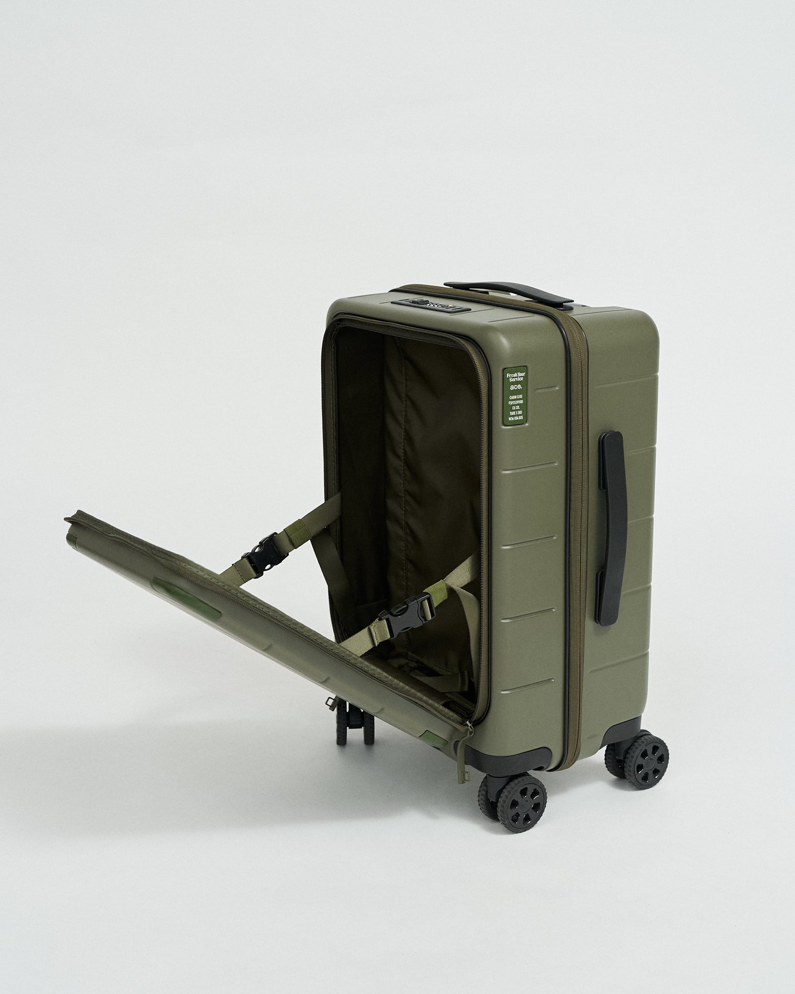 Fresh Service / ace. x FTS CABIN CASE – redtriangle