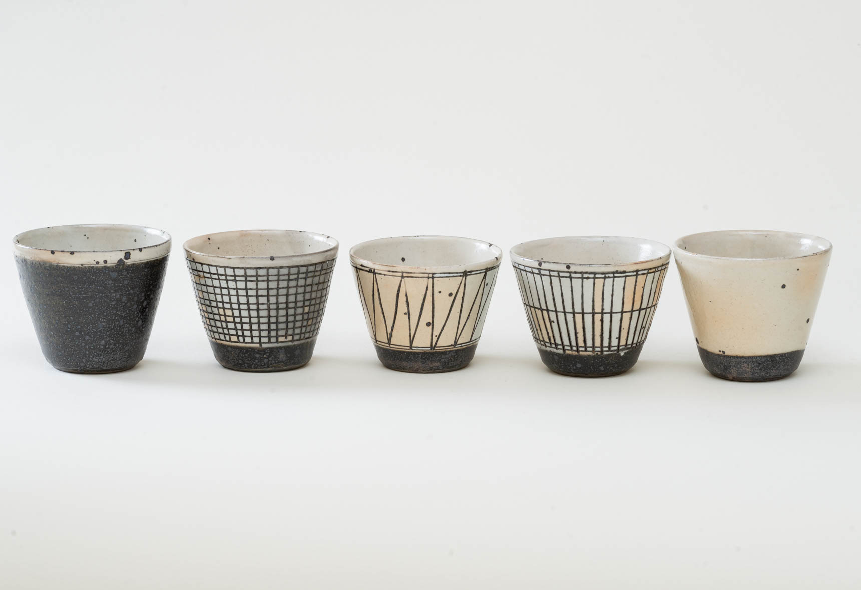 粉引蕎麦猪口 黒 | オンラインショップ | 生活購買店reed