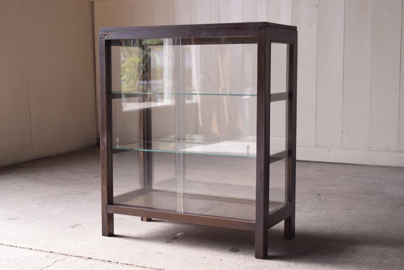 アンティーク 木枠の薄型 4面ガラスショーケース | REFACTORY antiques