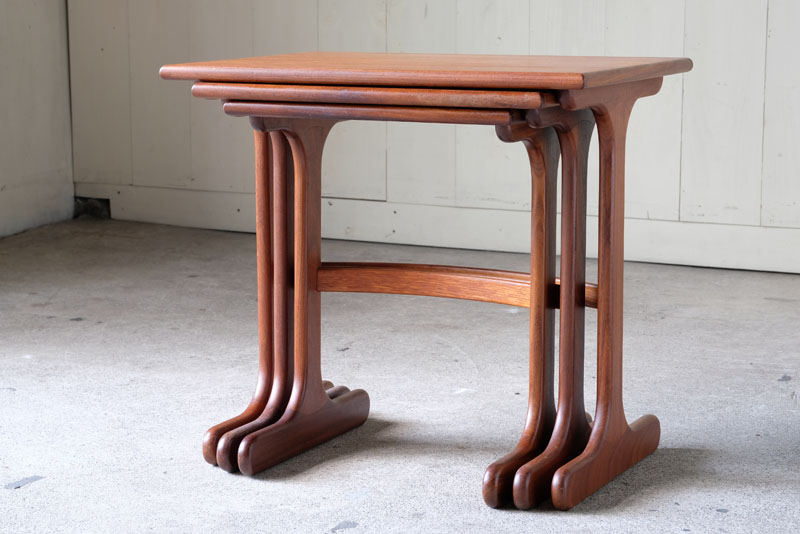 イギリスヴィンテージ G-PLAN製 ネストテーブル | REFACTORY antiques