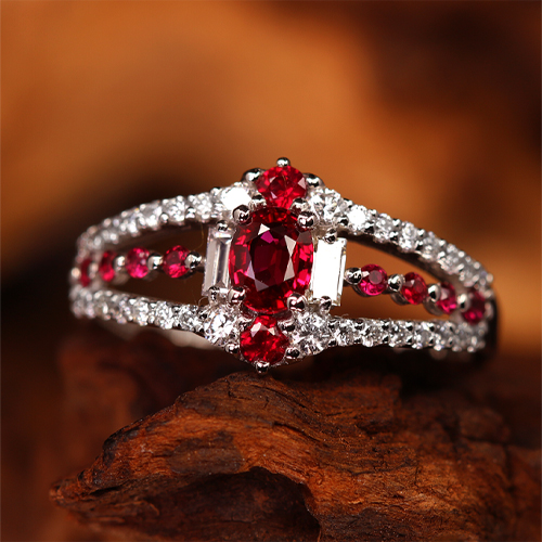 ピジョンブラッドルビークリスタル。 ピジョンブラッド ルビー(宝石名