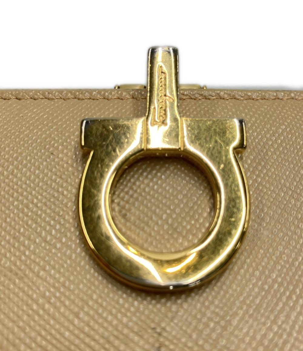 サルヴァトーレフェラガモ 二つ折り財布 ガンチーニ レディース