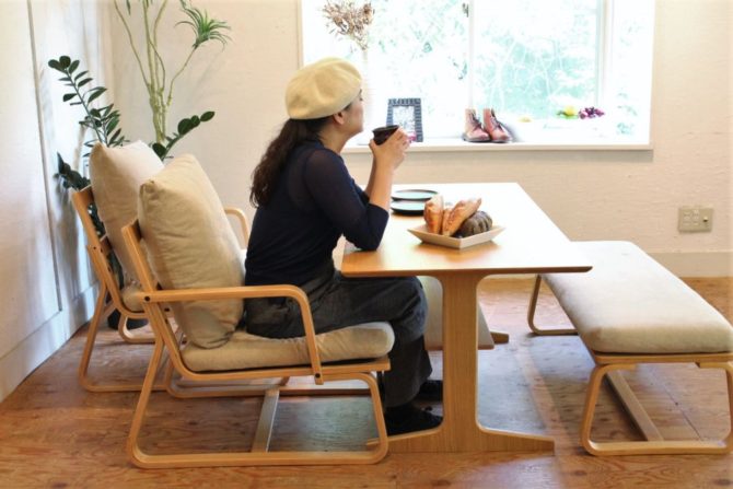 好評 無印良品 リビングでもダイニングでも使えるテーブル4(椅子なし