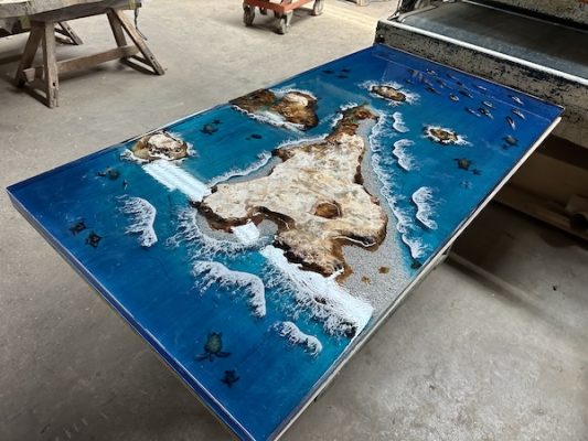 宮古島ホテルへ納品するOceanレジンテーブル！〜綺麗な海と波を高級に
