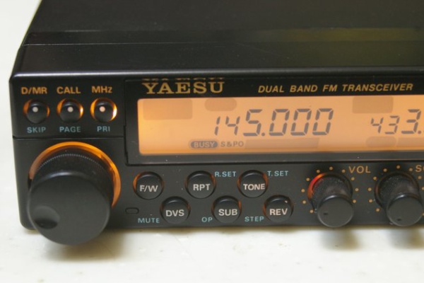 ES071 【ジャンク】 YAESU FT-4600 トランシーバー 無線 ヤエス