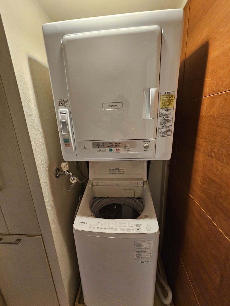 HITACHI 衣類乾燥機 6キロ2022年製 スタンド付き HITACHI 衣類乾燥機 6