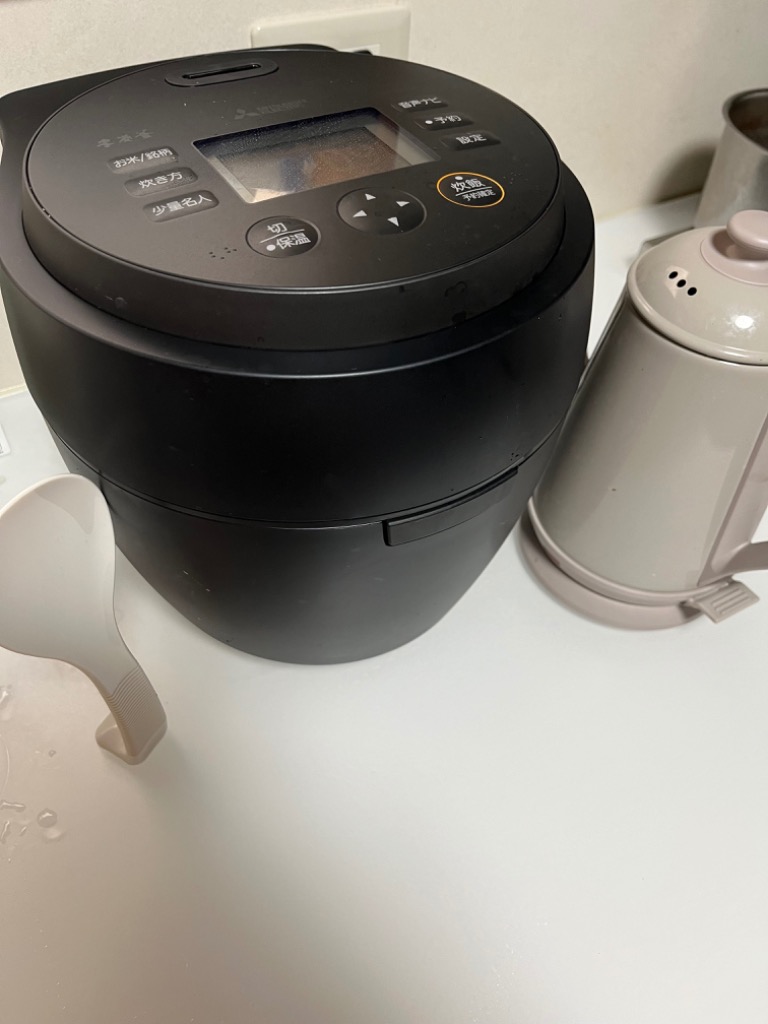 三菱電機 三菱電機 IH炊飯ジャー炊飯器 本炭釜 紬 NJ-BW10F-B（炭漆黒